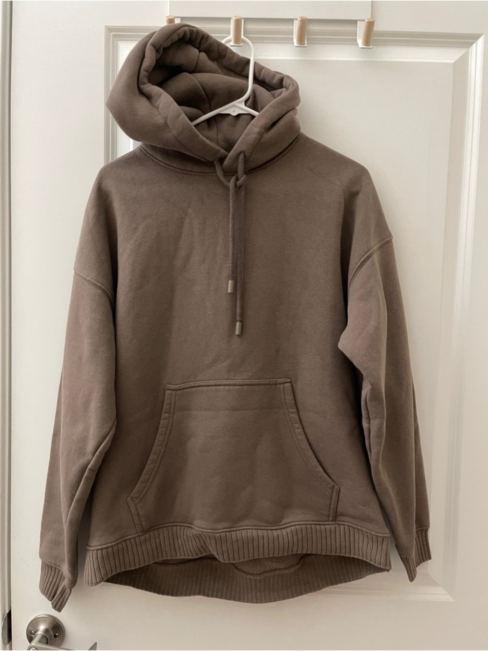 Hooded Pullover Sweatshirt in Taupe